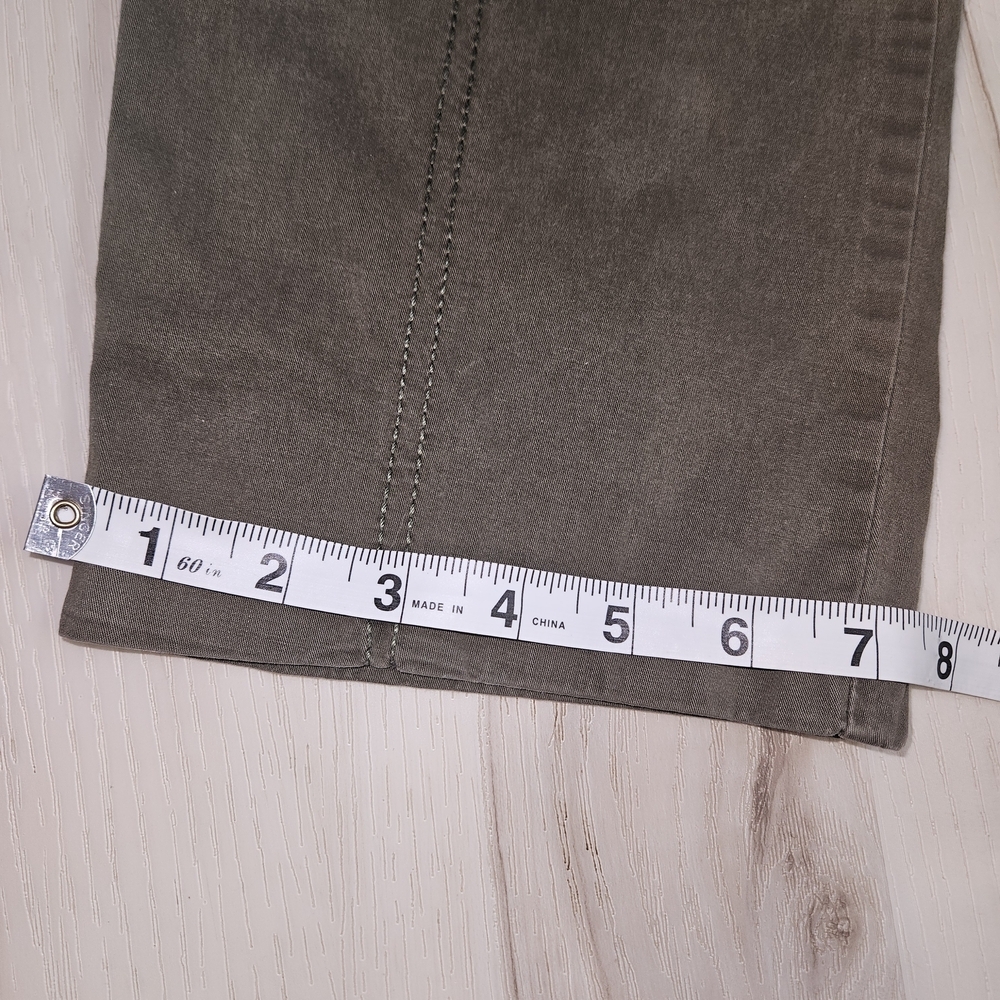 Sonoma Goods For Life Women’s Cargo Pants Size 12 Olive Green Utility Comfort - Picture 4 of 10